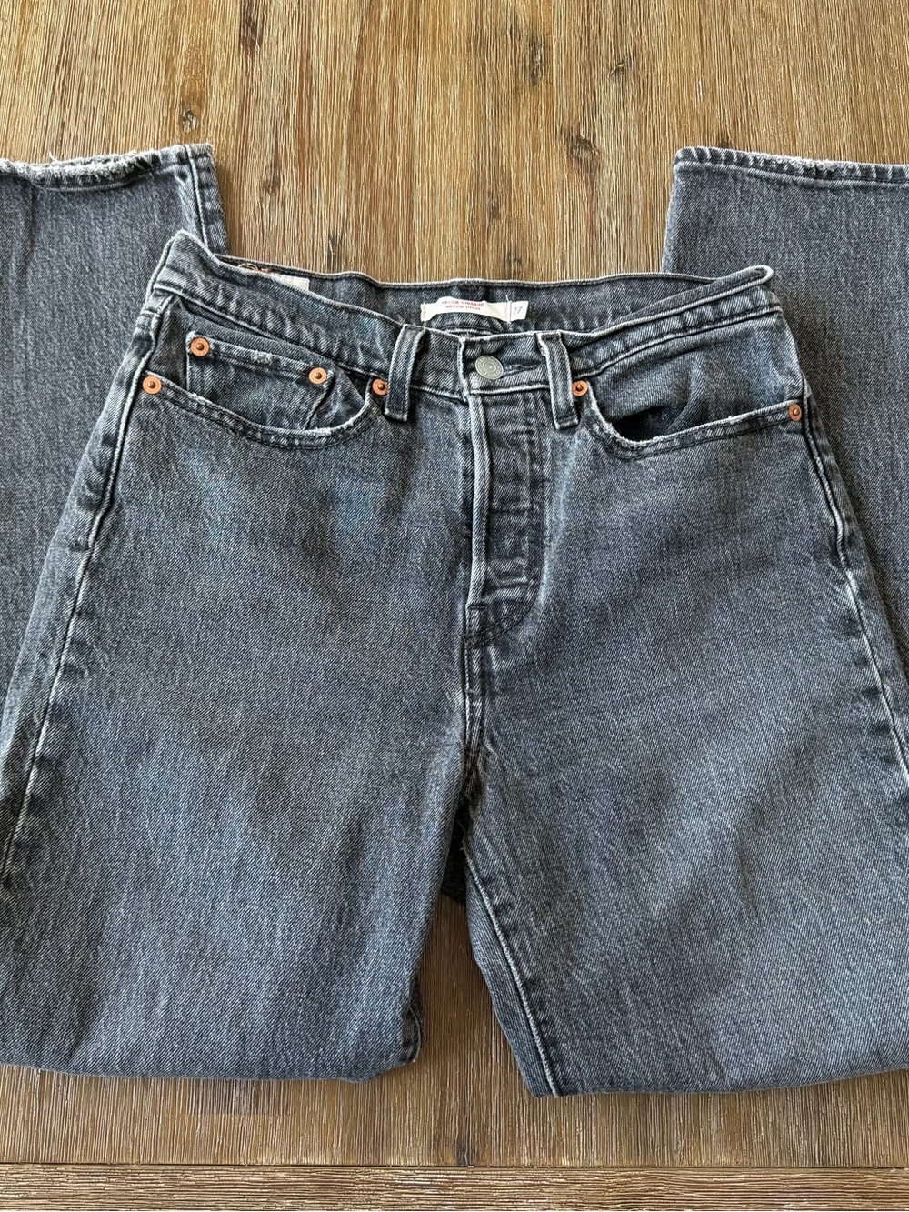 Levi's Grey Wedgie Straight Leg Button Fly Women’s Denim Jeans size 27